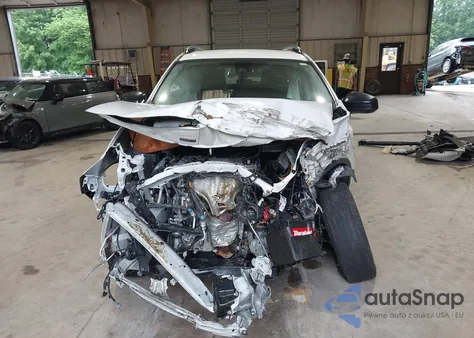 2018 Toyota Rav4 Le z USA, uszkodzony, nr VIN JTMZFREV3JJ197336